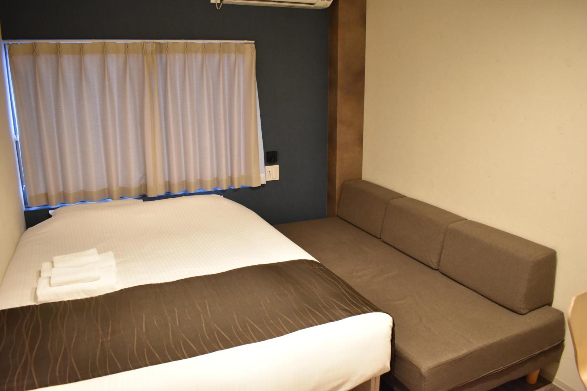 Shinsaibashi House Hotel Osaka Værelse billede